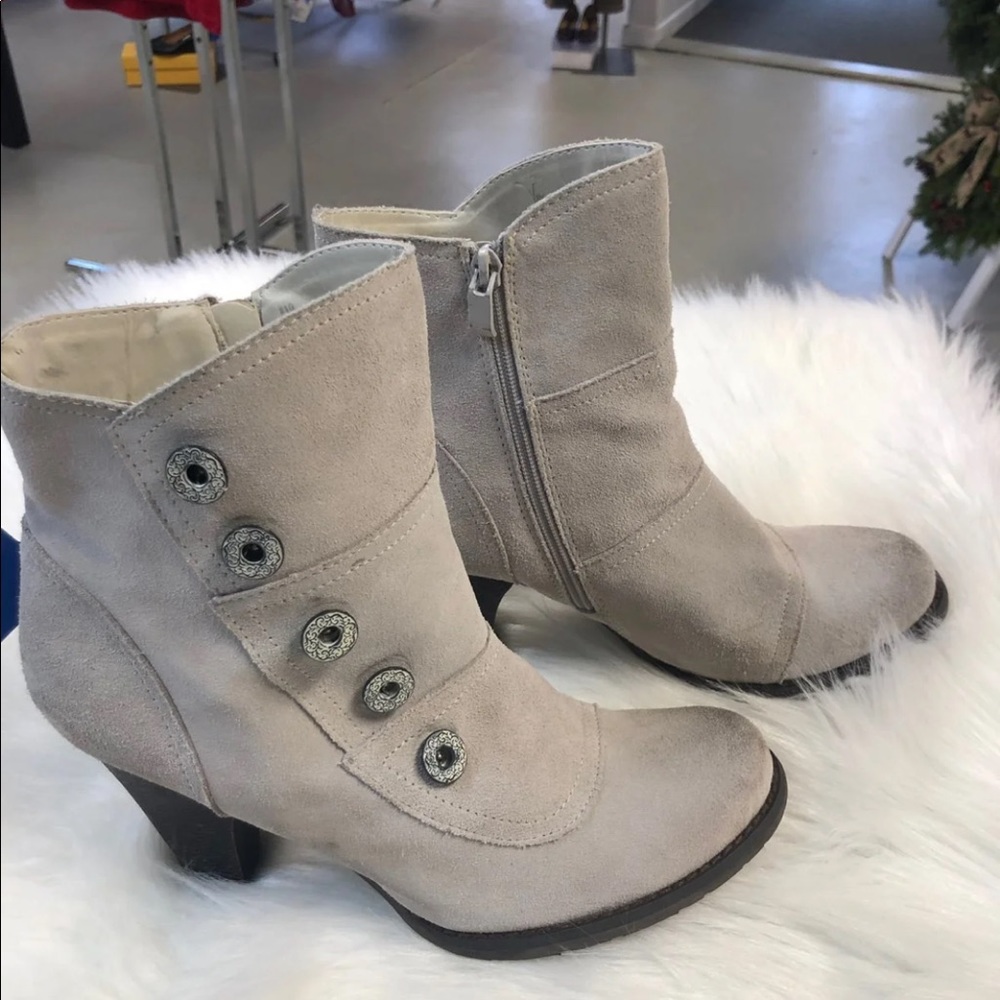 Gorgeous boots